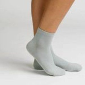 Zyia women's Gray Mid-rise Tourney Socks (2 PACK)